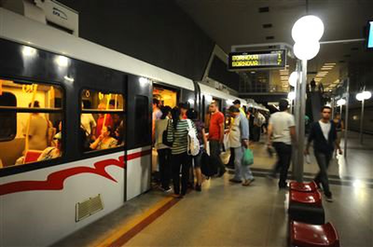 İzmir Metrosu Tam 34 Kez Dünyayı Döndü