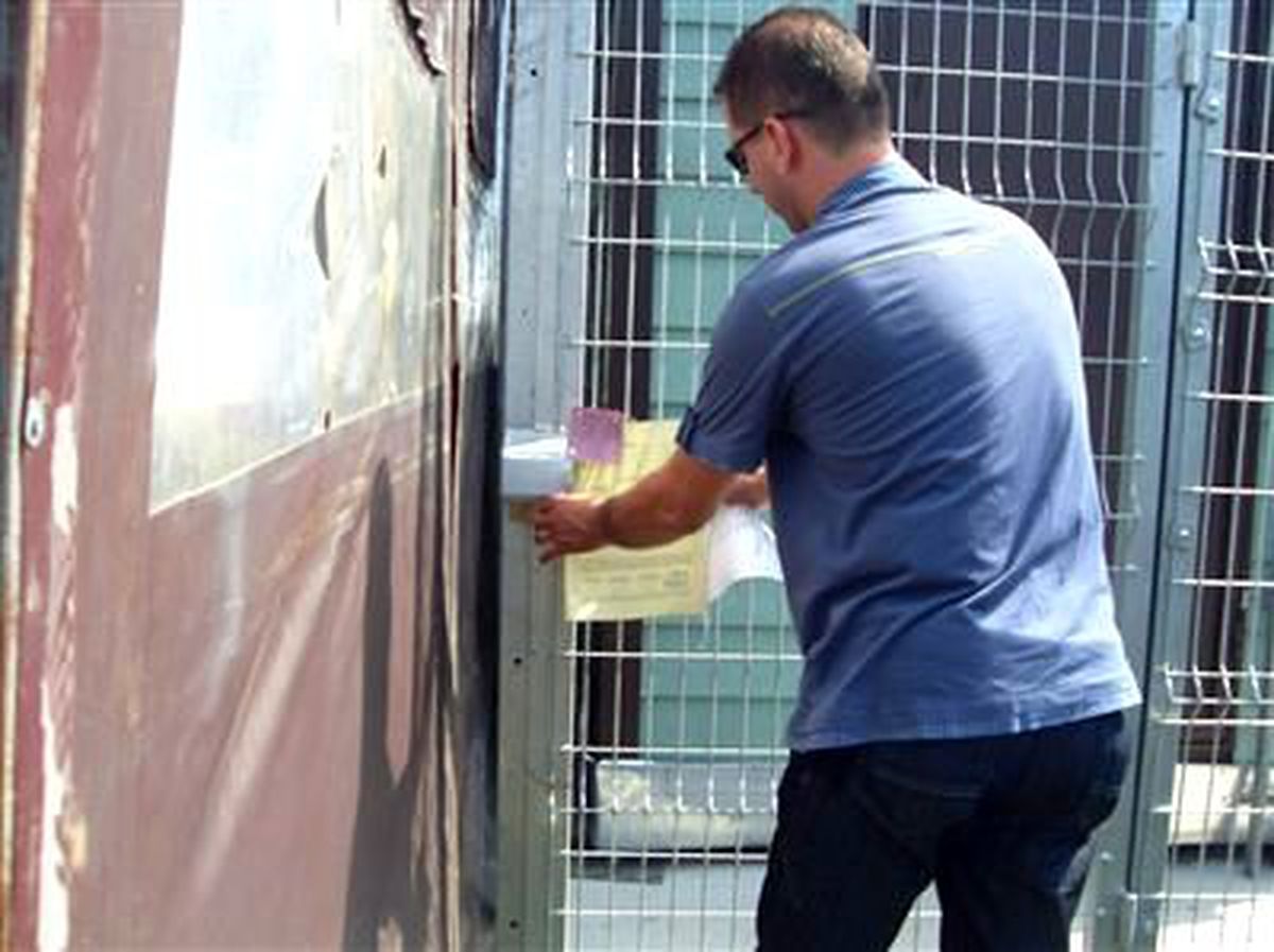 Kaçak Baz Istasyonu Belediye Tarafından Mühürlendi