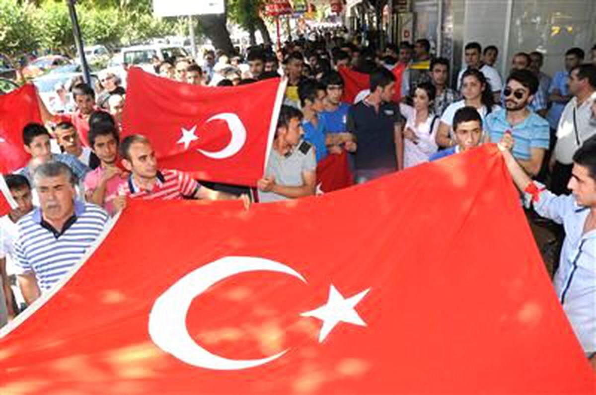 Kahramanmaraş\'ta Teröre Lanet Yürüyüşü