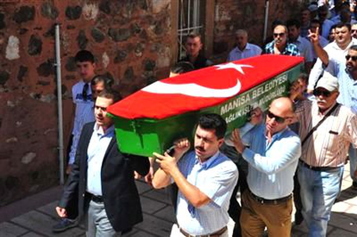 Manisa\'da Şehitler İçin Gıyabi Cenaze Namazı