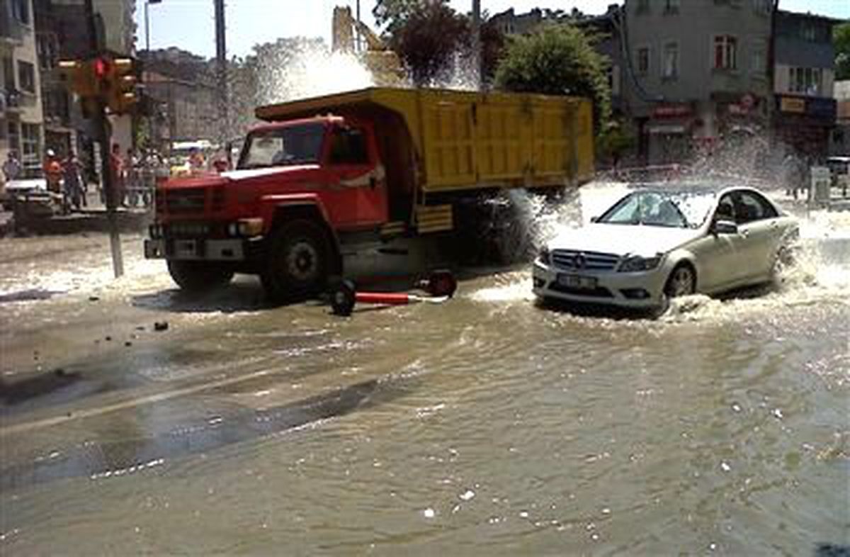 (Özel Haber) Kasımpaşa\'yı Su Bastı