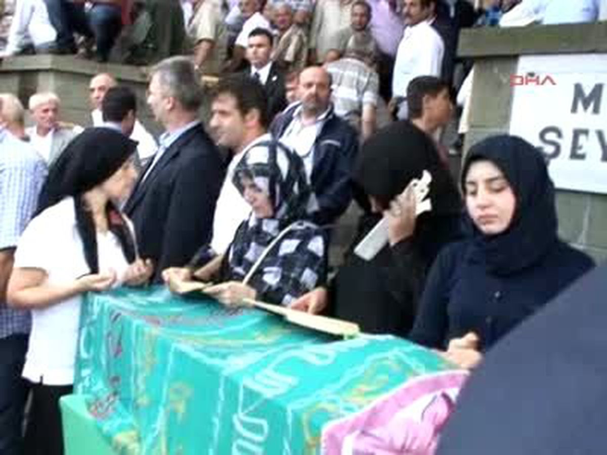 Başbakan\'ın Teyzesi Son Yolculuğuna Uğurlandı