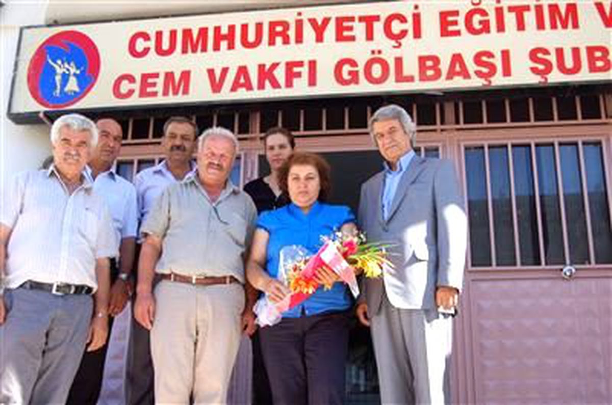 Şişli Belediyesi\'nden Gölbaşı Cem Kültür Merkezi\'ne Cenaze Aracı Hediye Edildi