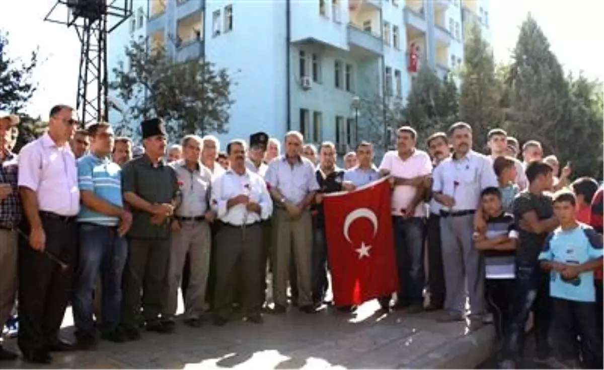 Stk\'lar Patlama Noktasına Karanfil Bıraktı