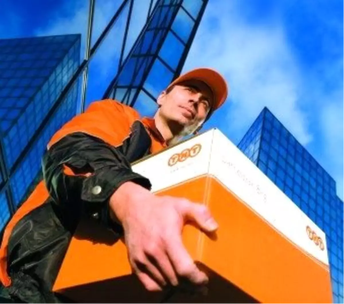 TNT Kuryelerini Ödüllendirdi!