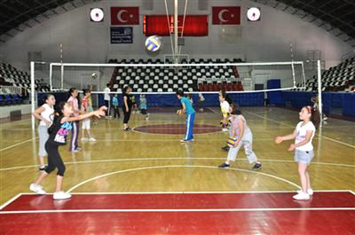 Voleybol\'a İlgi Artıyor