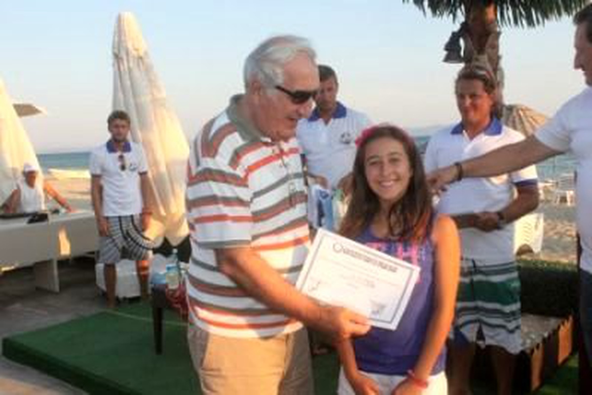 Windsurf Kursiyerlerine Belgeleri Verildi