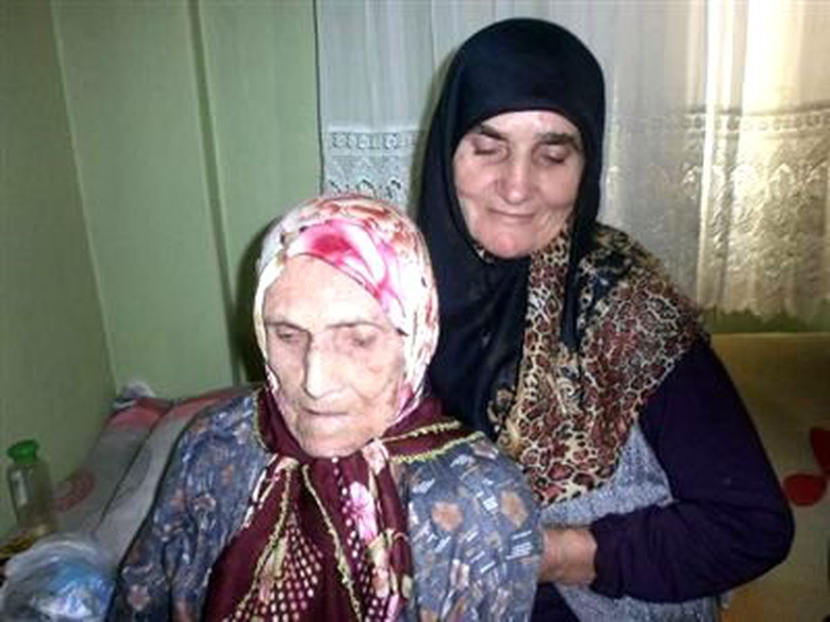 105 Yaşındaki Seher Nine\'nin, Bayram Sevinci