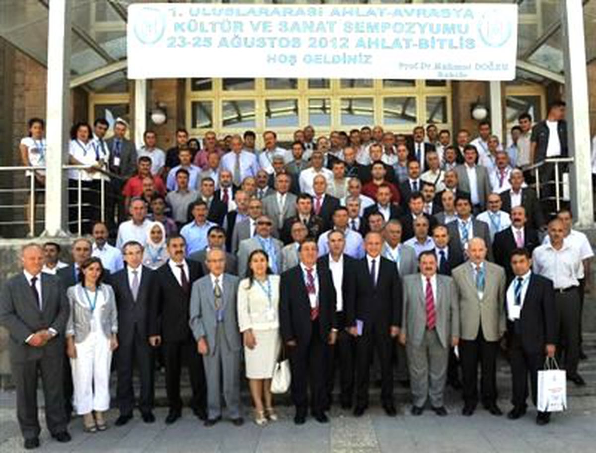 Ahlat Kültür ve Sanat Sempozyumu Başladı