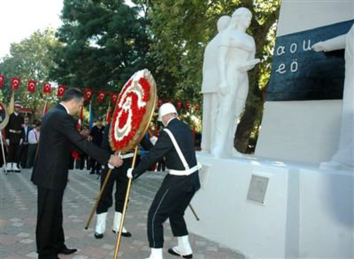 Angus Kokusu Valiyi İsyan Ettirdi