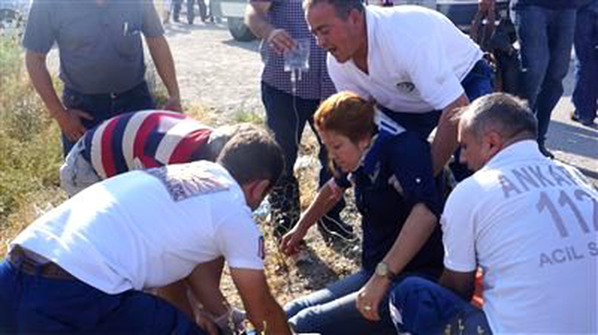 Ankara\'da Yolcu Otobüsü Dereye Yuvarlandı: 13\'ü Asker, 34 Yaralı