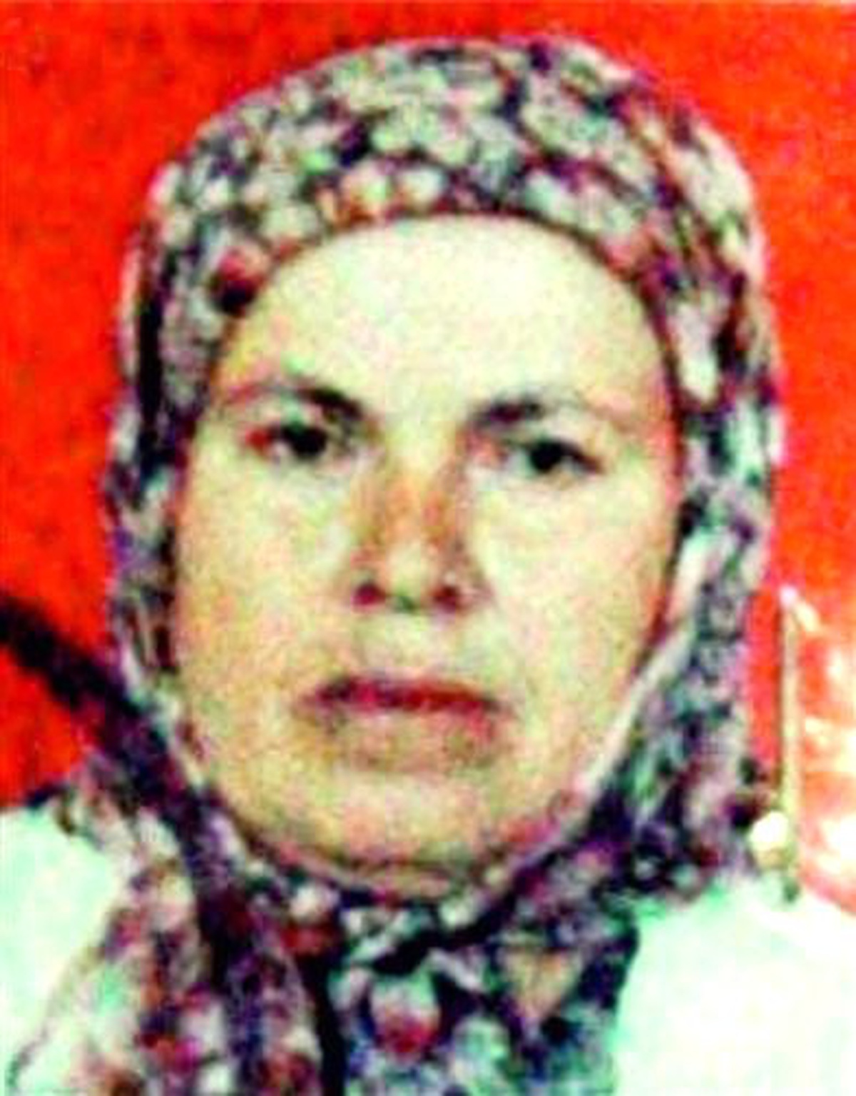 "Annemi Döve Döve Öldürdüm"