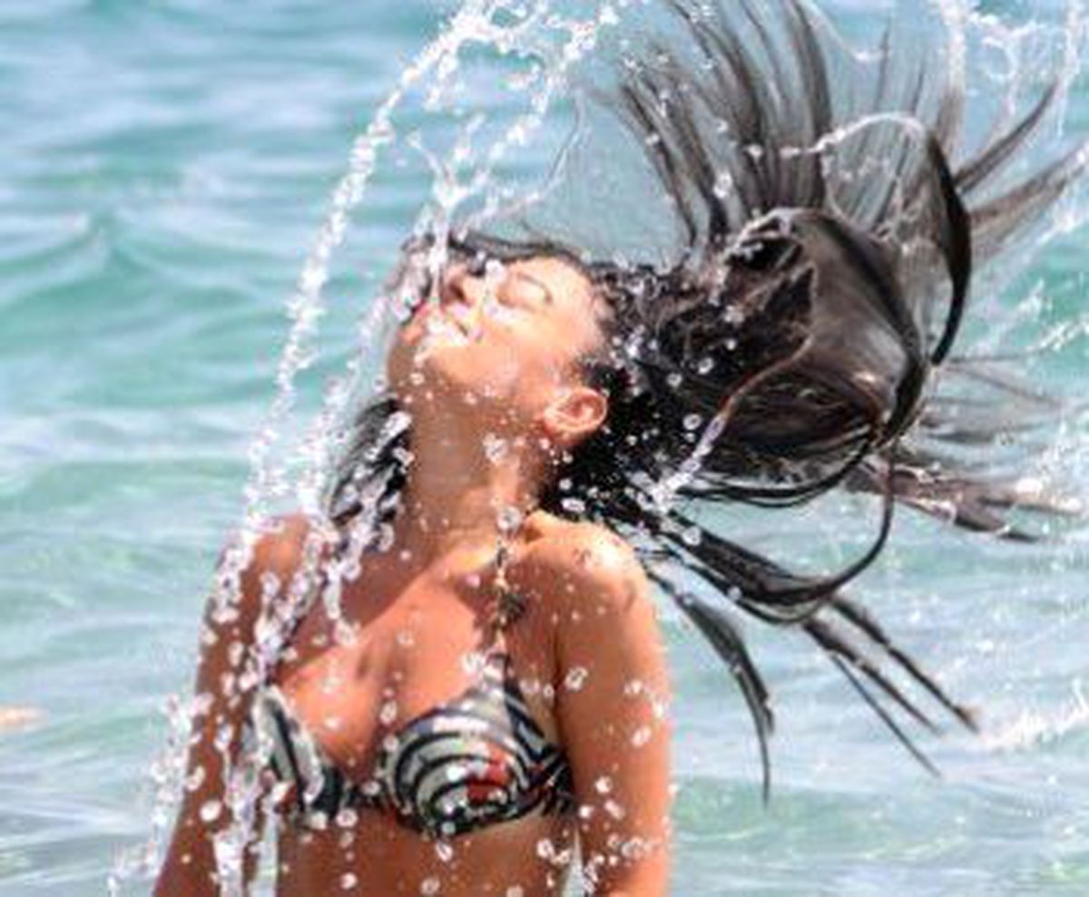 Antalya\'da Deniz Bile Serinletemedi
