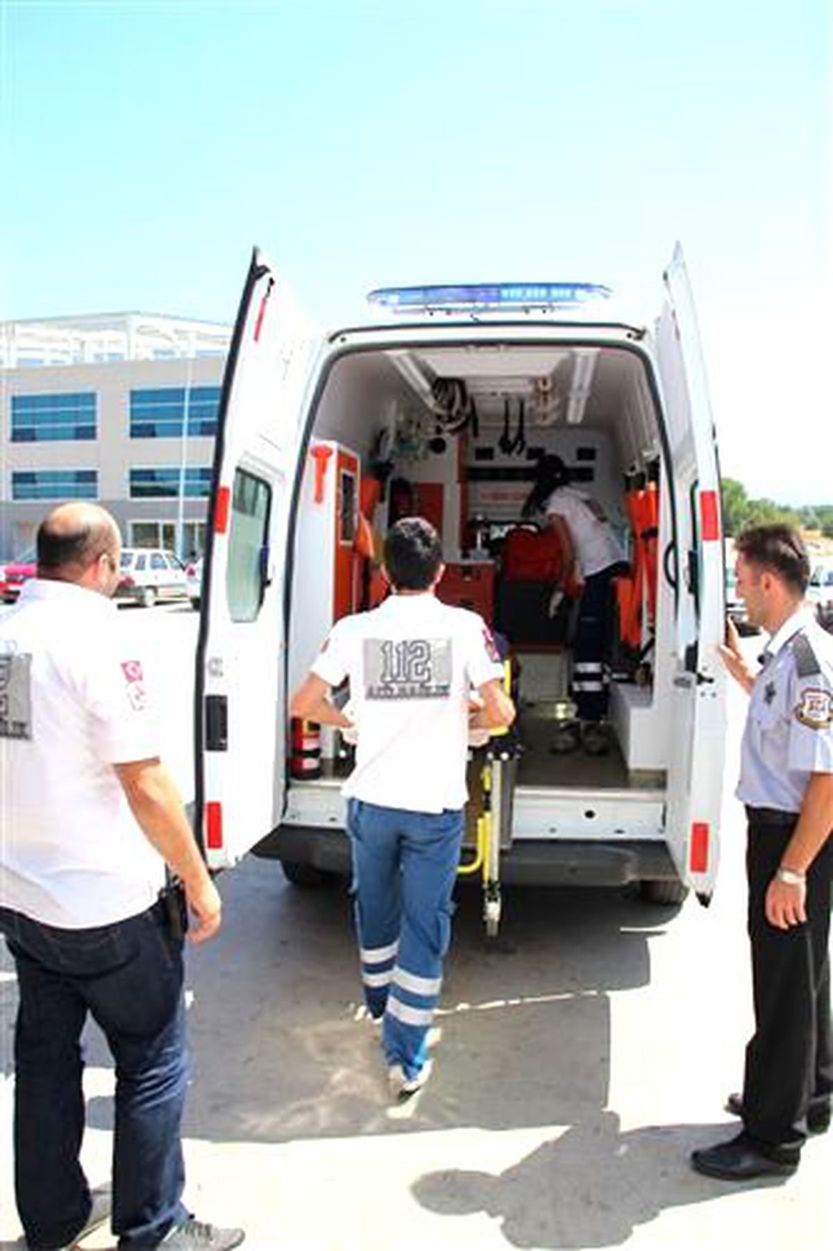 Beton Mikseri Şarampole Yuvarlandı: 1 Yaralı