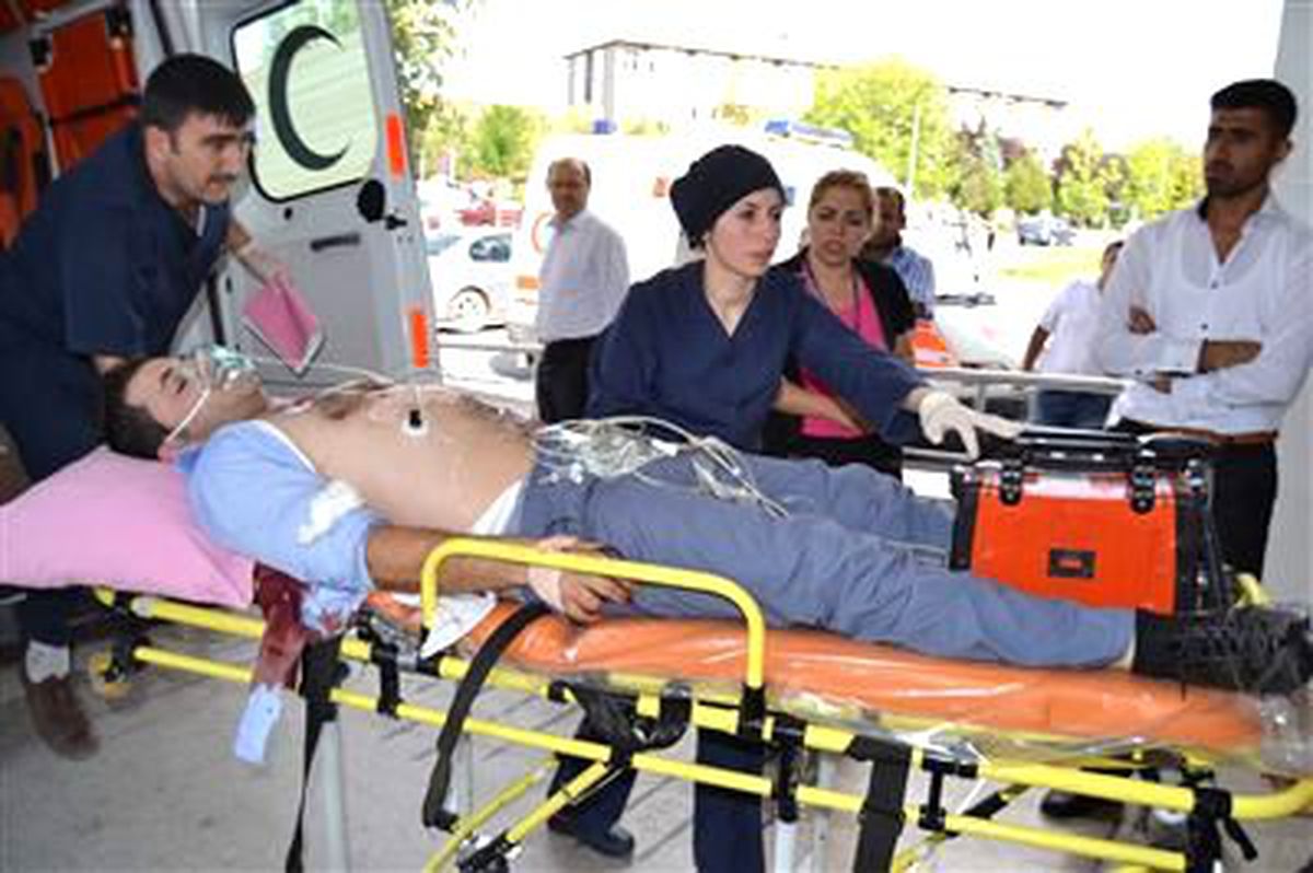 Bıçaklı Kavga: 1 Yaralı