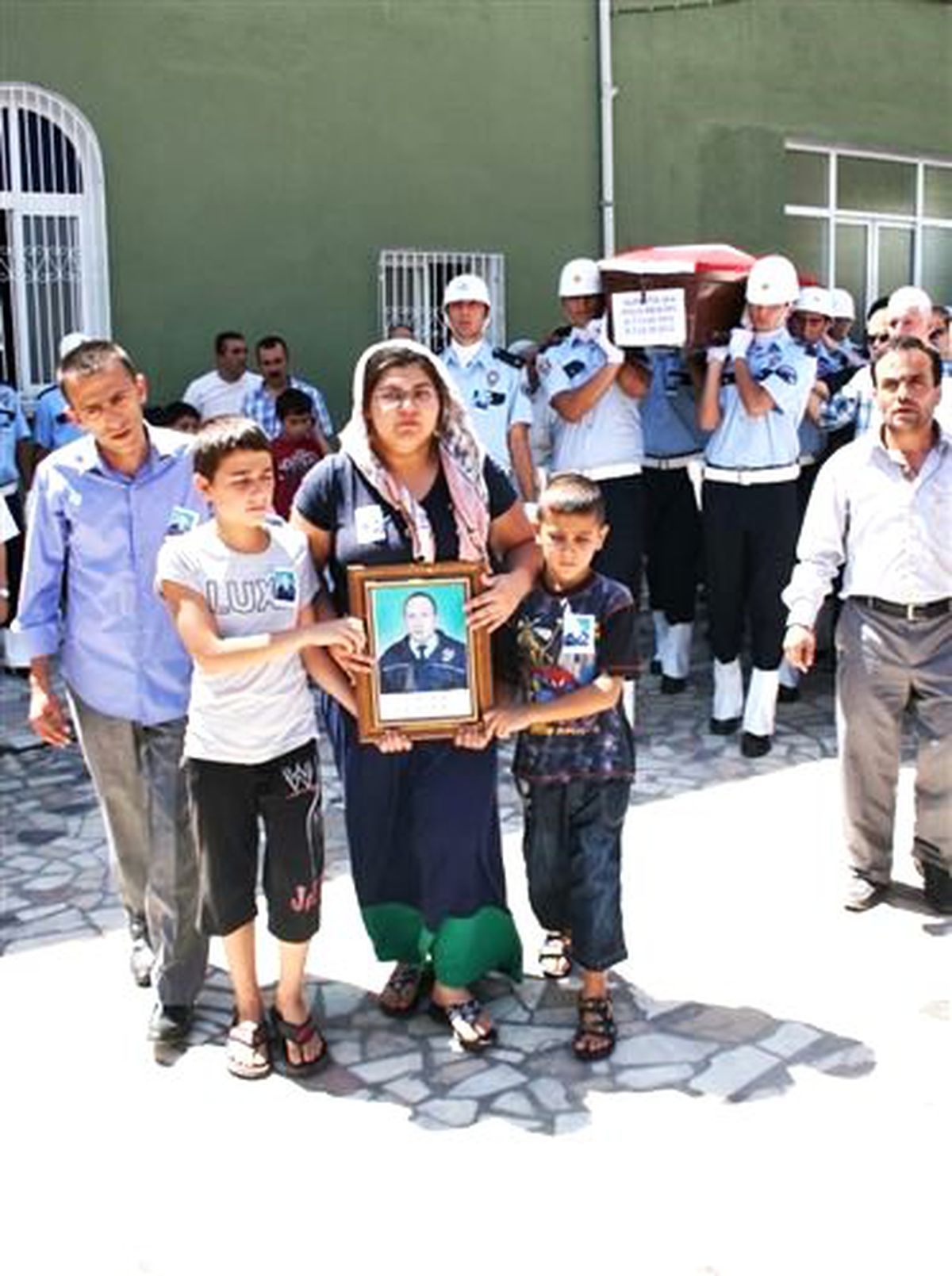 Gölde Boğulan Polis Memuru Toprağa Verildi