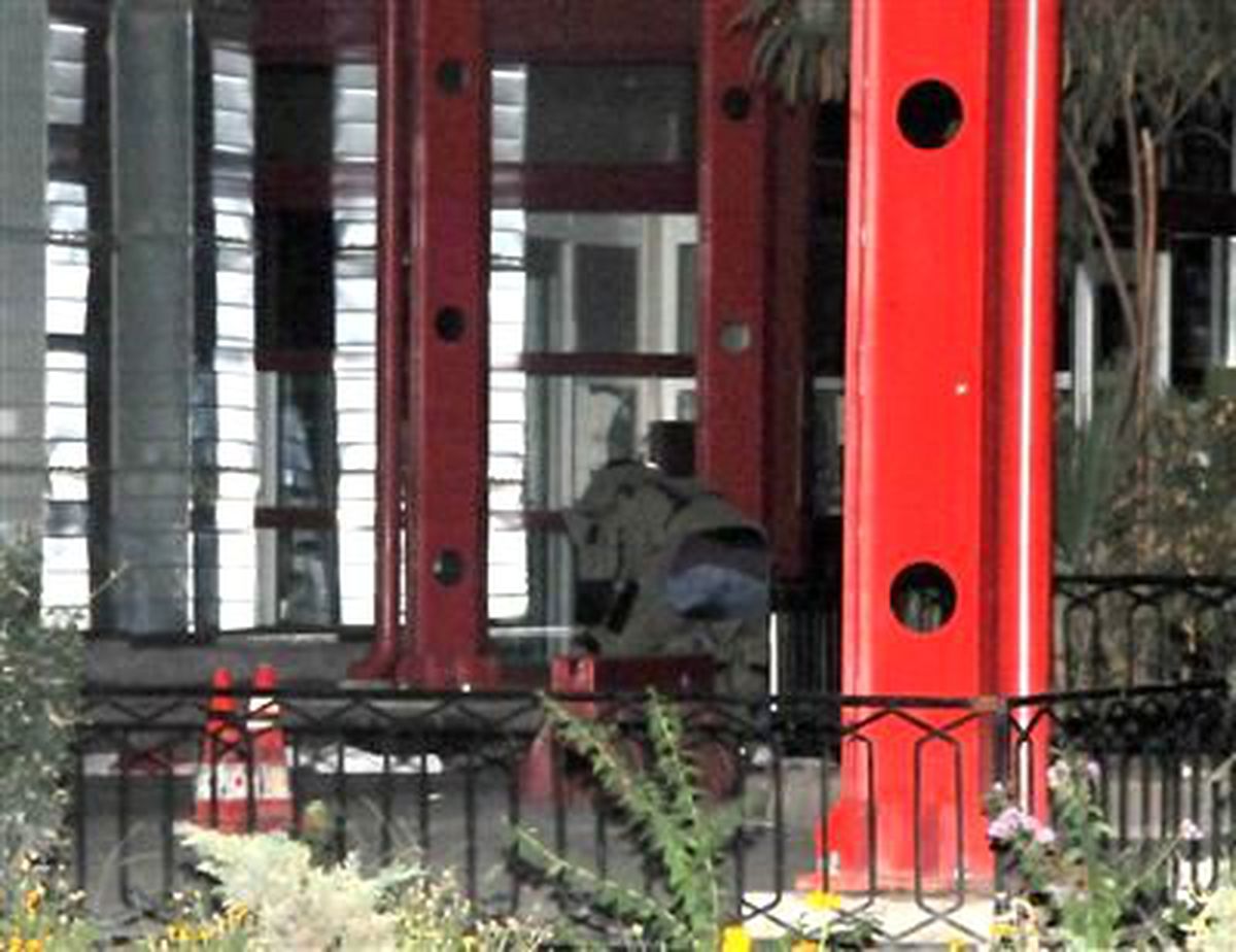 Hastanede Şüpheli Bavul Fünye ile Patlatıldı