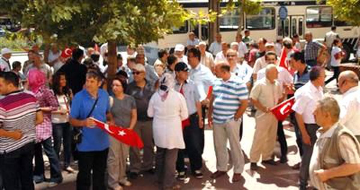 Isparta\'da PKK Terörü Lanetlendi