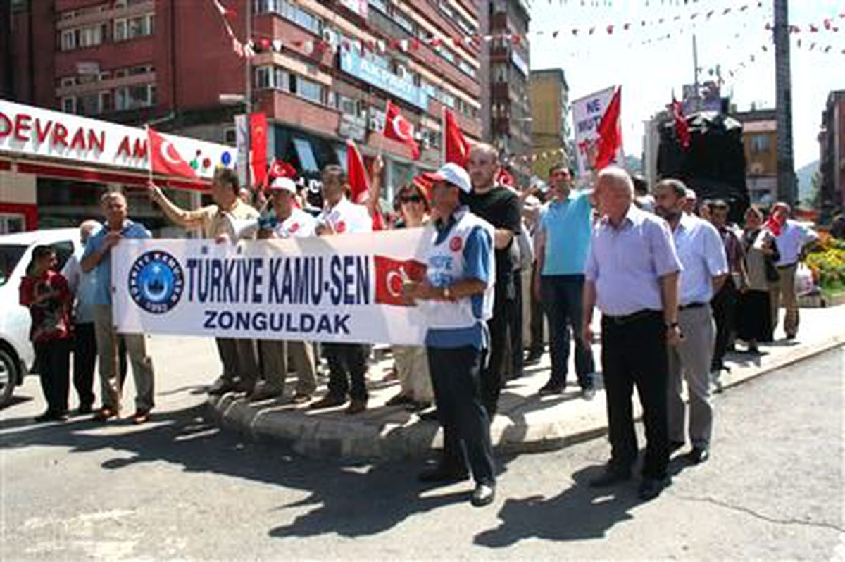 Kamu-Sen Terörü Lanetledi