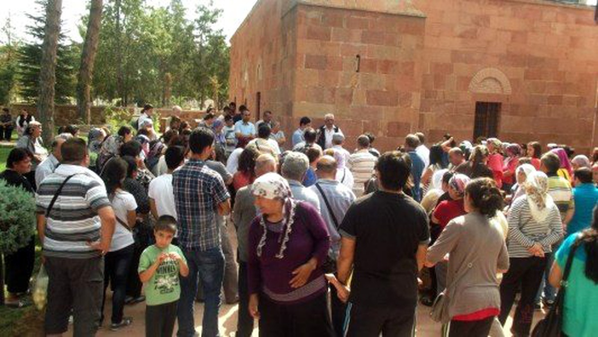 Kocaelililer Hacı Bektaş\'ı Ziyaret Etti