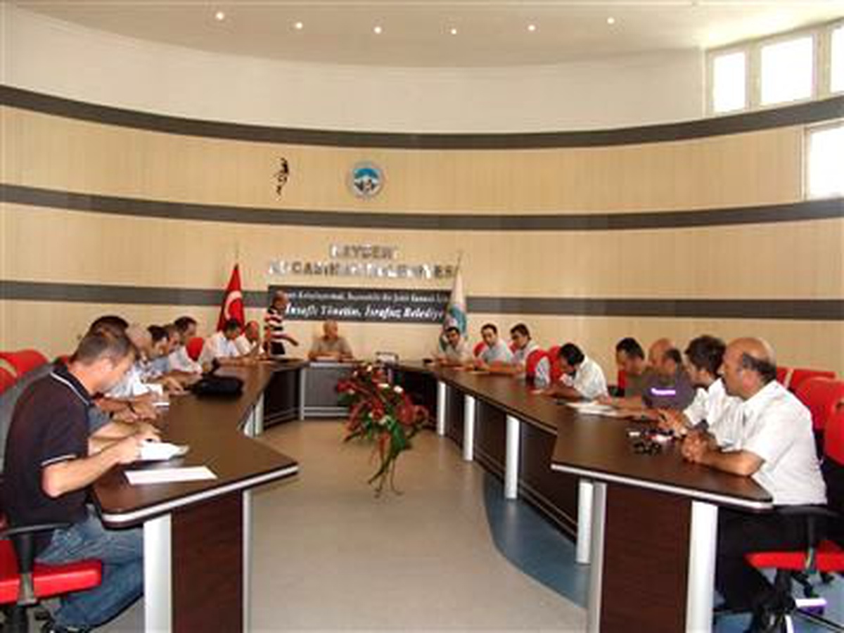 Kocasinan, Beyazşehir ve Yenişehir Salon İhalesini Yaptı