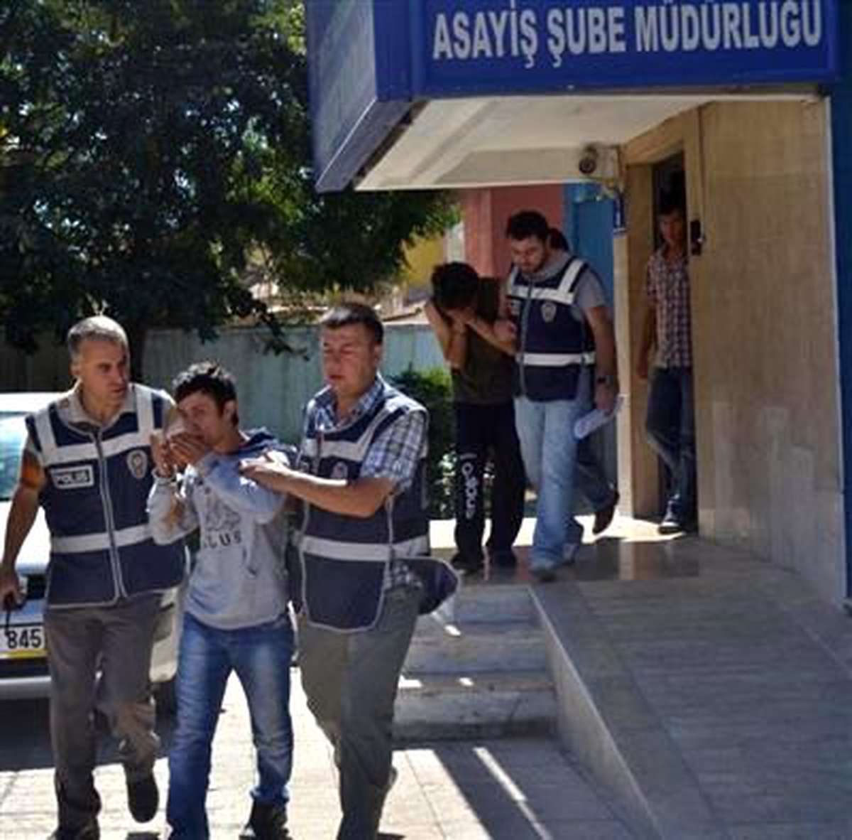 Otomobilindeki Hırsızlığı Polisten Öğrendi
