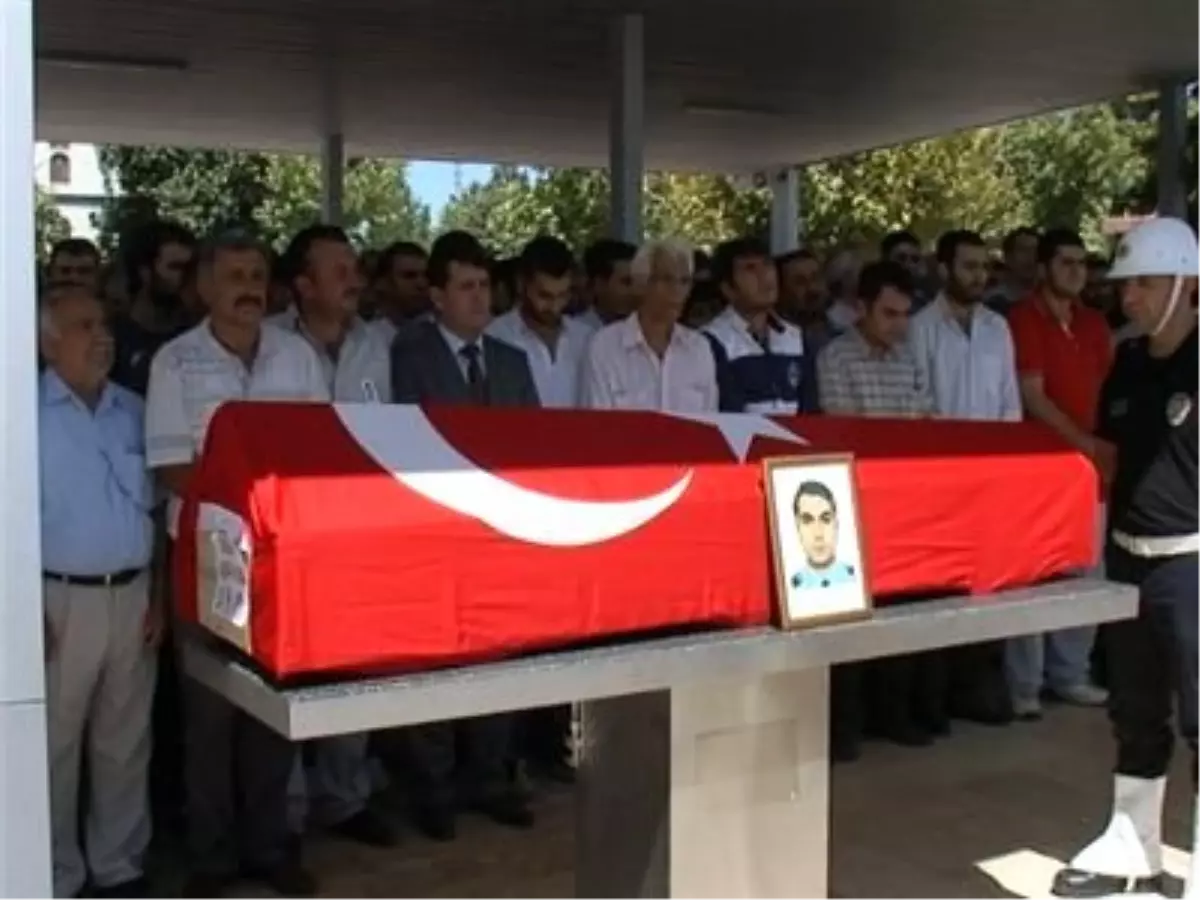 Polis Memuru Beyin Tümöründen Vefat Etti