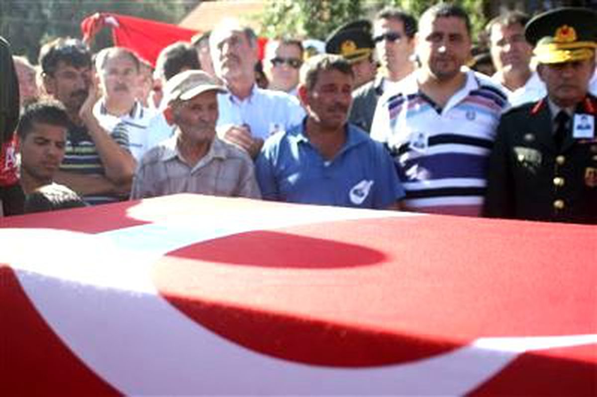 Şehidin Baba Ocağına Ateş Düştü