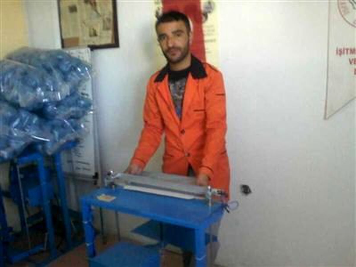Sessiz Eller Atölyesi Bir Çalışanıyla Üretime Devam Ediyor