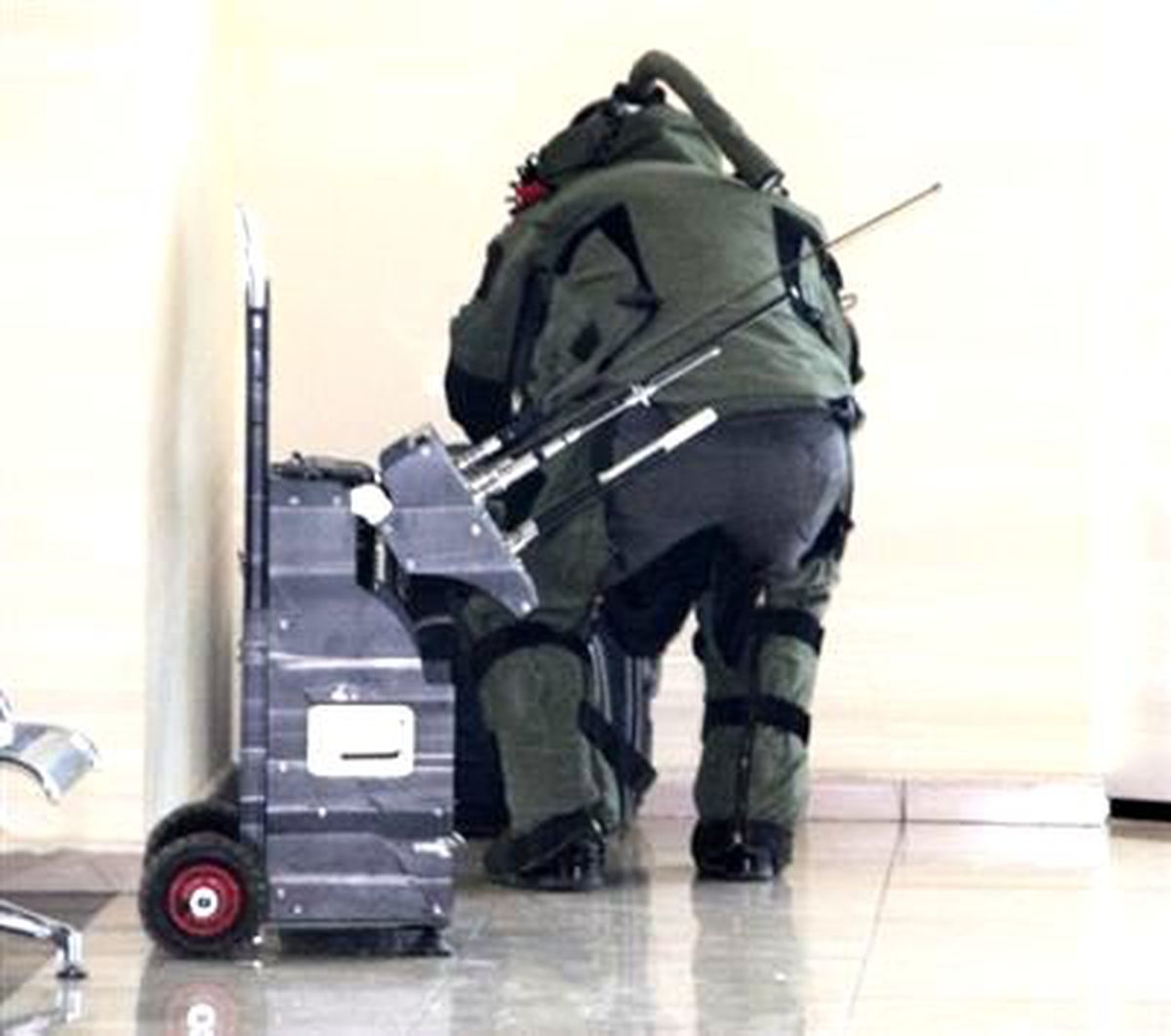 Terminalde Unutulan Valiz ve Poşet Bomba Paniği Yaşattı