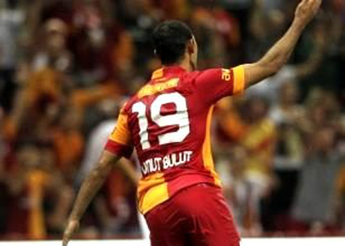 Ujfalusi ve Umut\'tan Beşiktaş\'a...