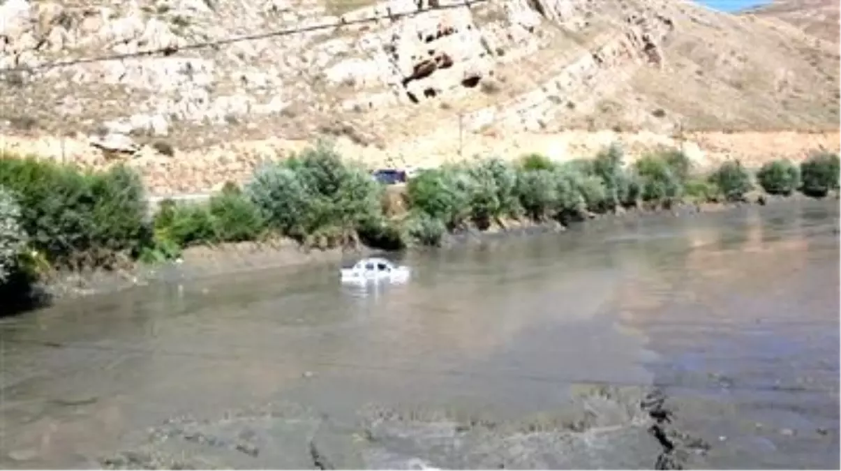 Ulaştırma Bakanı Yıldırım, Kaza Yapan Anneyi Teselli Etti