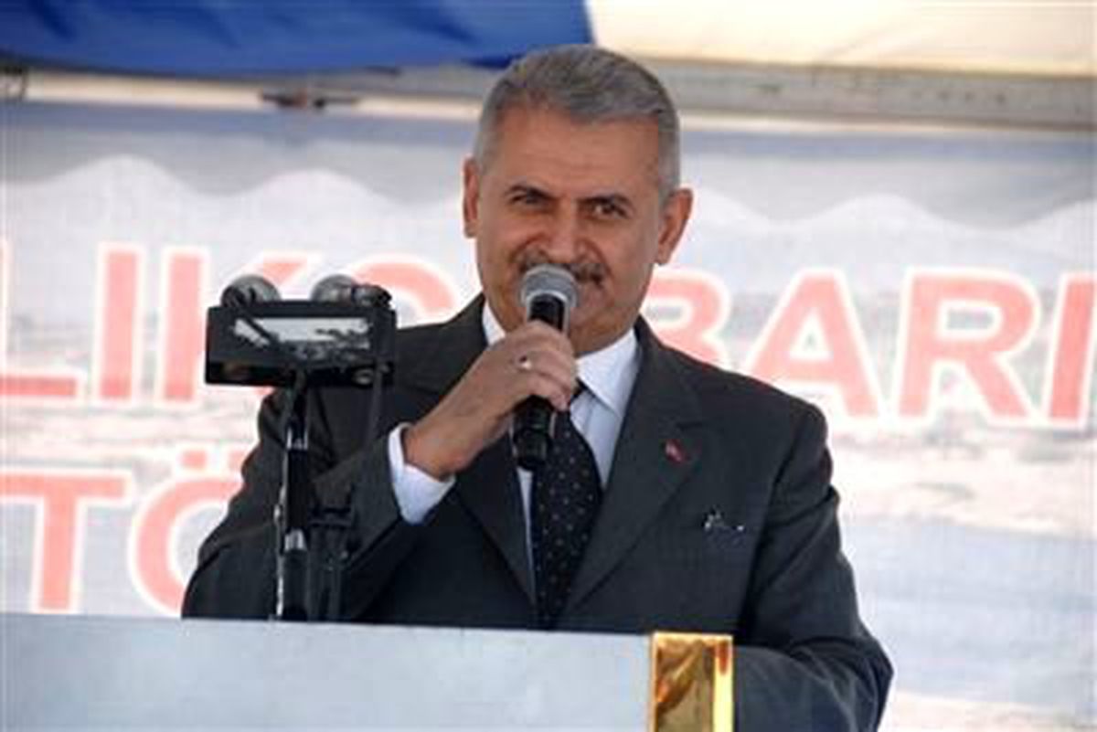 Ulaştırma Denizcilik ve Haberleşme Bakanı Binali Yıldırım, "Bayburt-Erzurum Arasında Her Biri 5 Bin...
