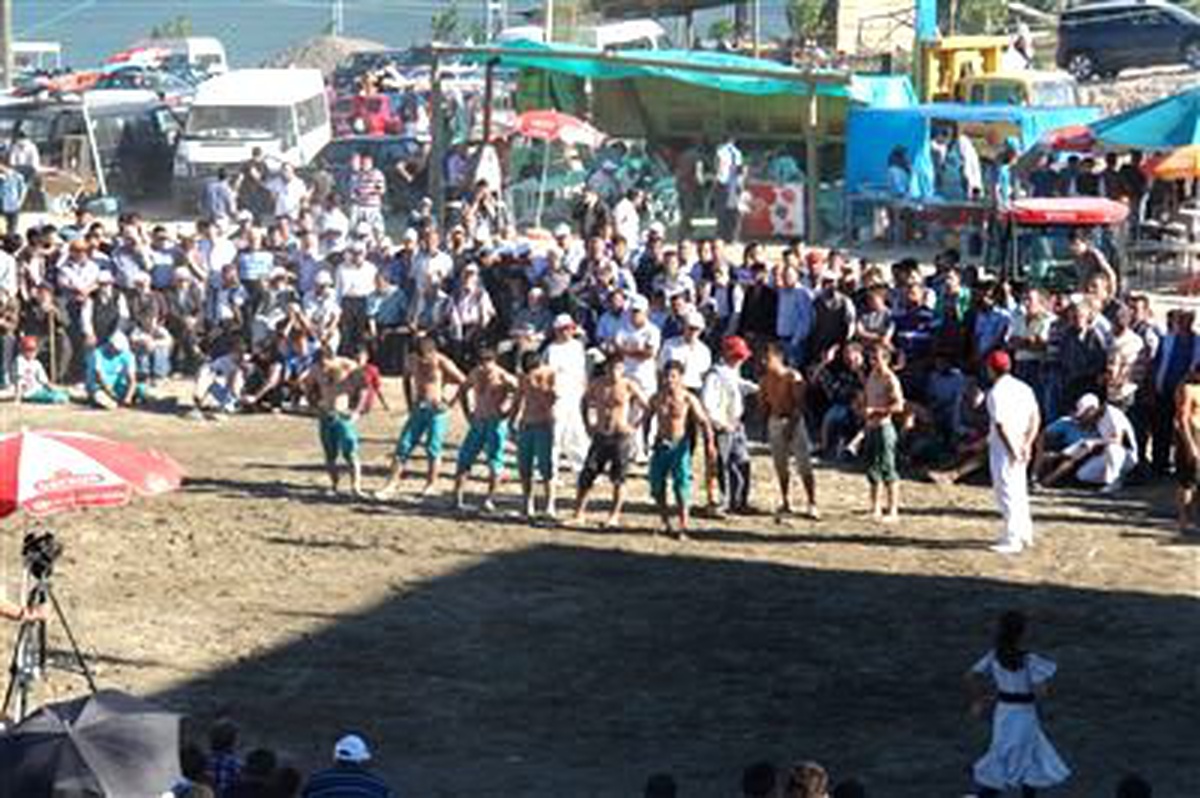 Uzundere\'de Festival Coşkusu
