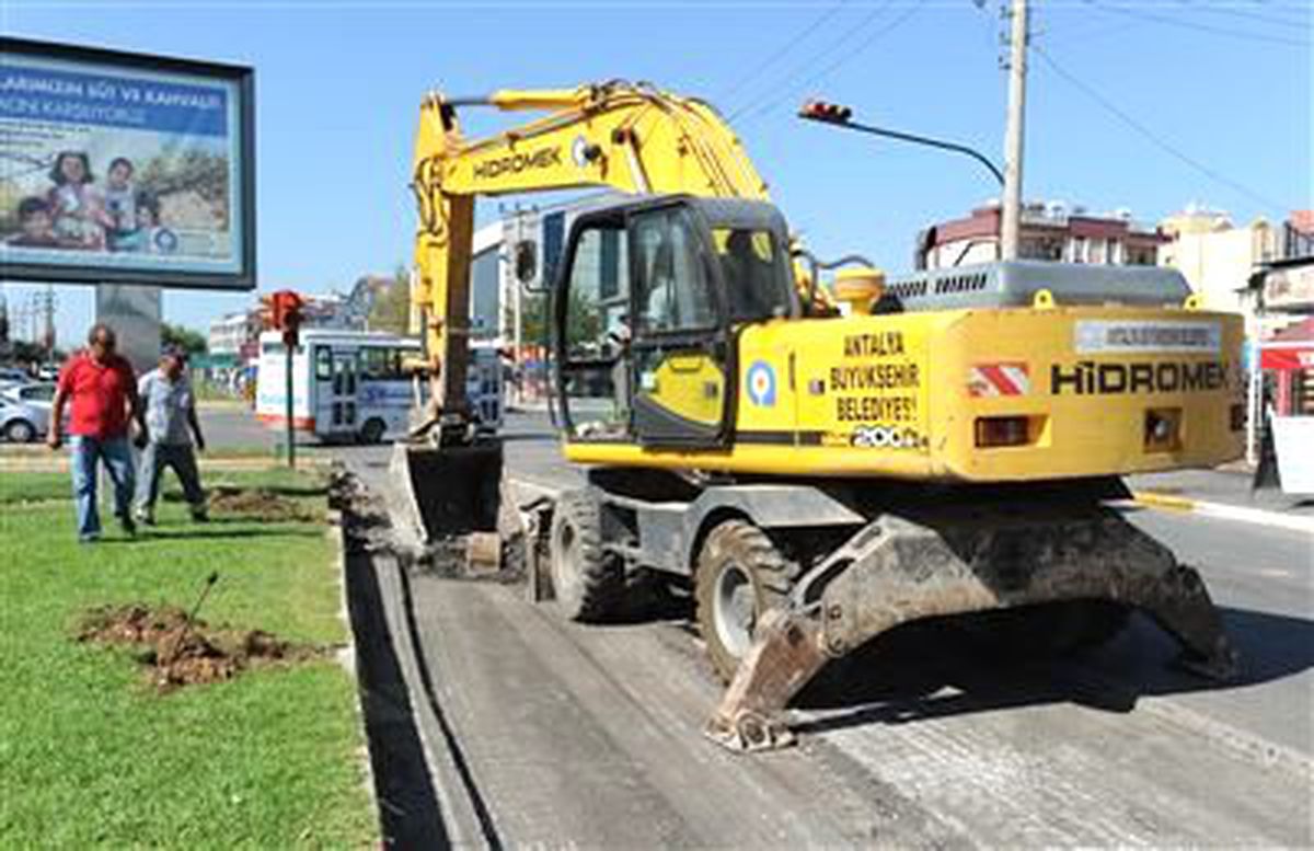 Yeşilırmak Caddesi\'nde Asfalt Çalışmaları Başladı