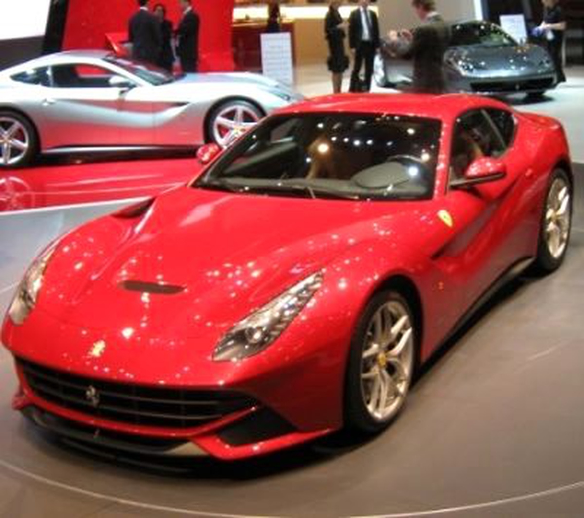740 HP\'lik Ferrari F12berlinetta ABD Pazarı\'nda Tanıtıldı!
