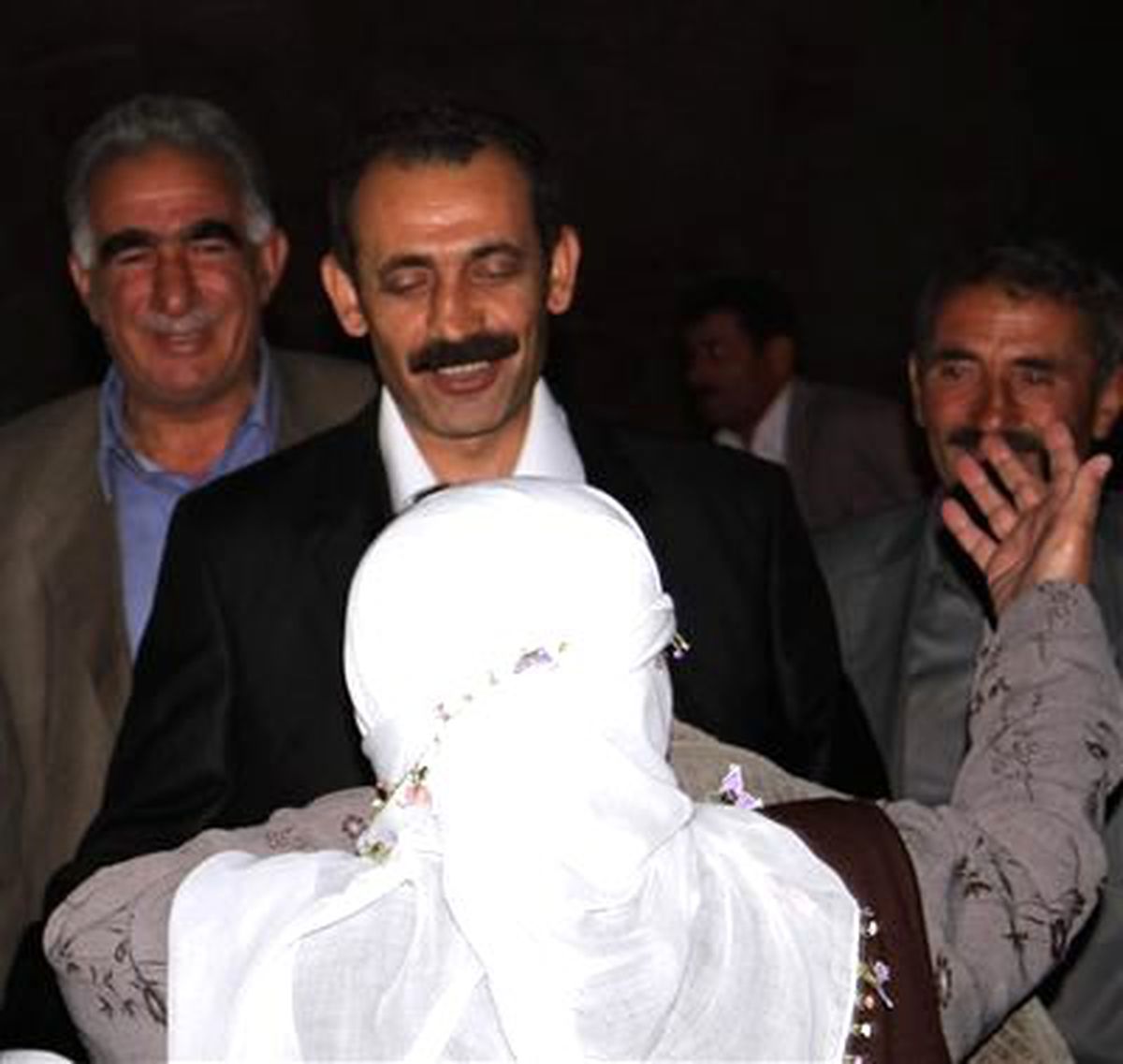 Ak Partili Tanış 52 Gün Sonra Ailesine Kavuştu