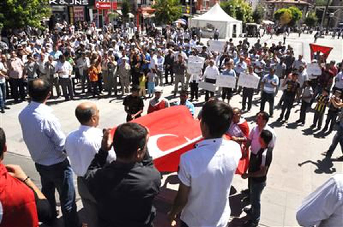 Aksaray\'da Teröre Tepki Yürüyüşü
