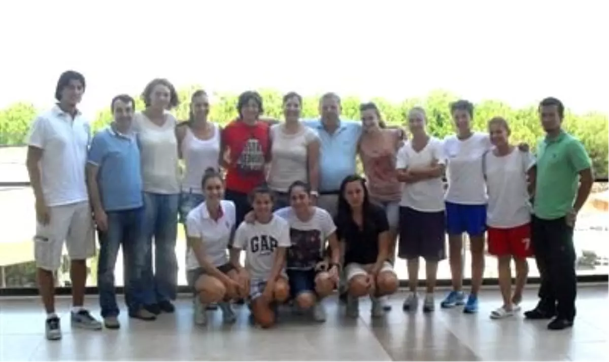 Altay Konak Belediye Basketbol Takımı 8 Yeni Oyuncuyla Sezona Hazır