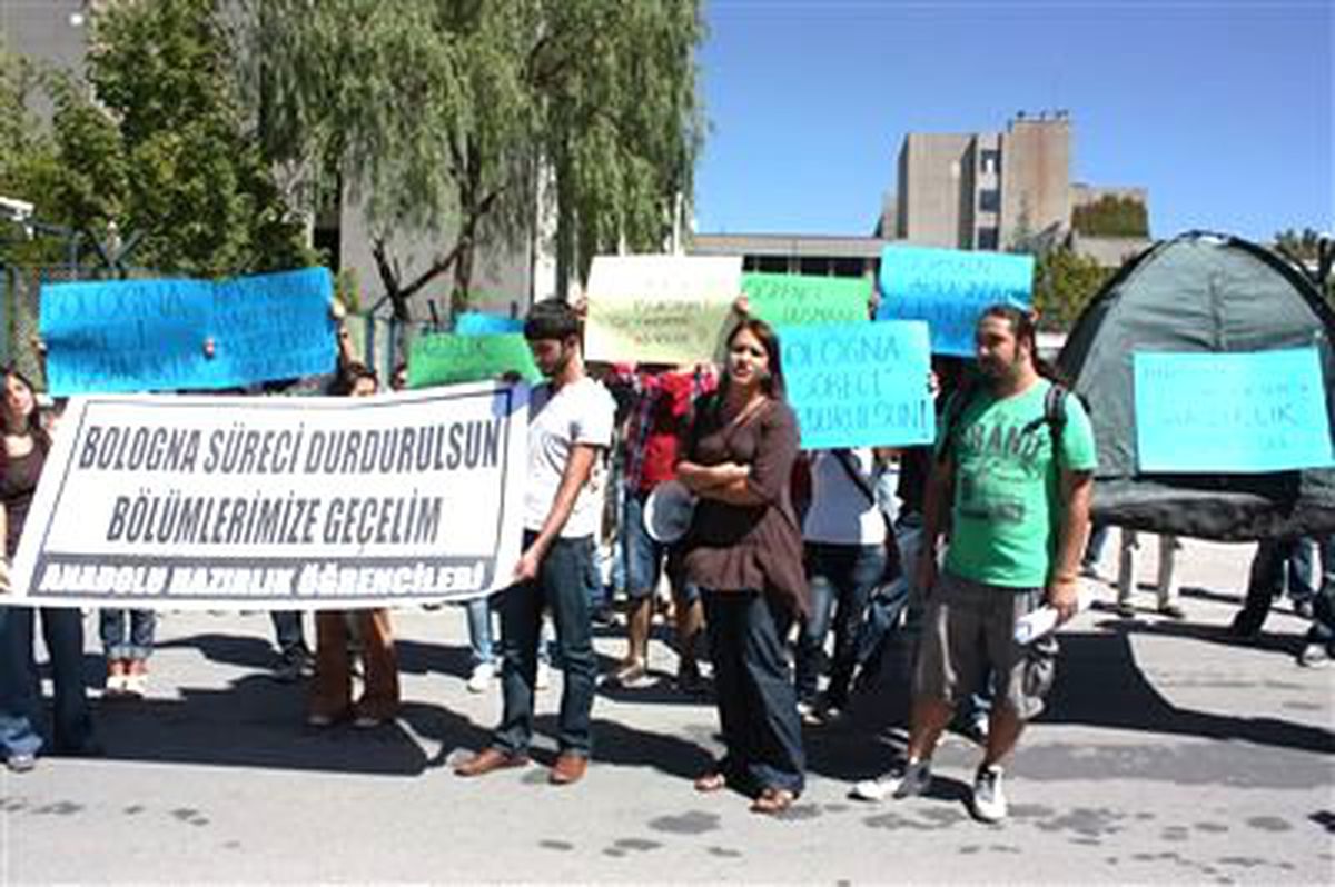 Anadolu Üniversitesi Hazırlık Öğrencilerinden "Bologna" Protestosu