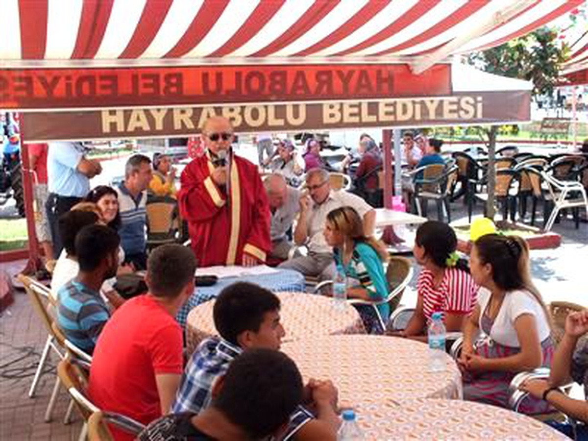 Ayçiçeği Festivalinde 16 Çifte Resmi Nikah Kıyıldı