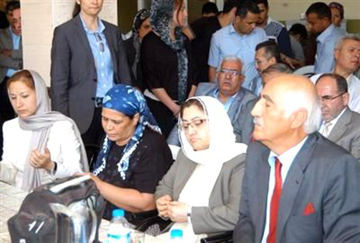 Bakan Şahin, Terör Mağduru Esnafı Ziyaret Etti