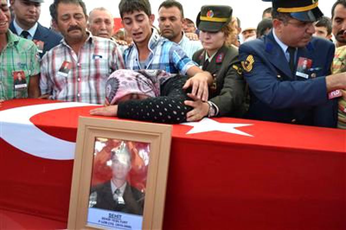 "Başını Dik Tut Anne"