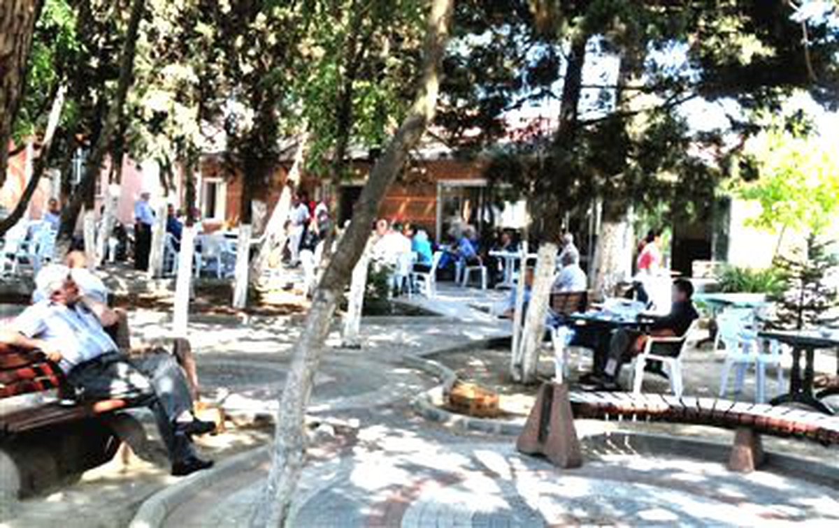 Beylikdüzü Belediyesi\'nin Kurduğu Emekli Lokaline Büyük İlgi