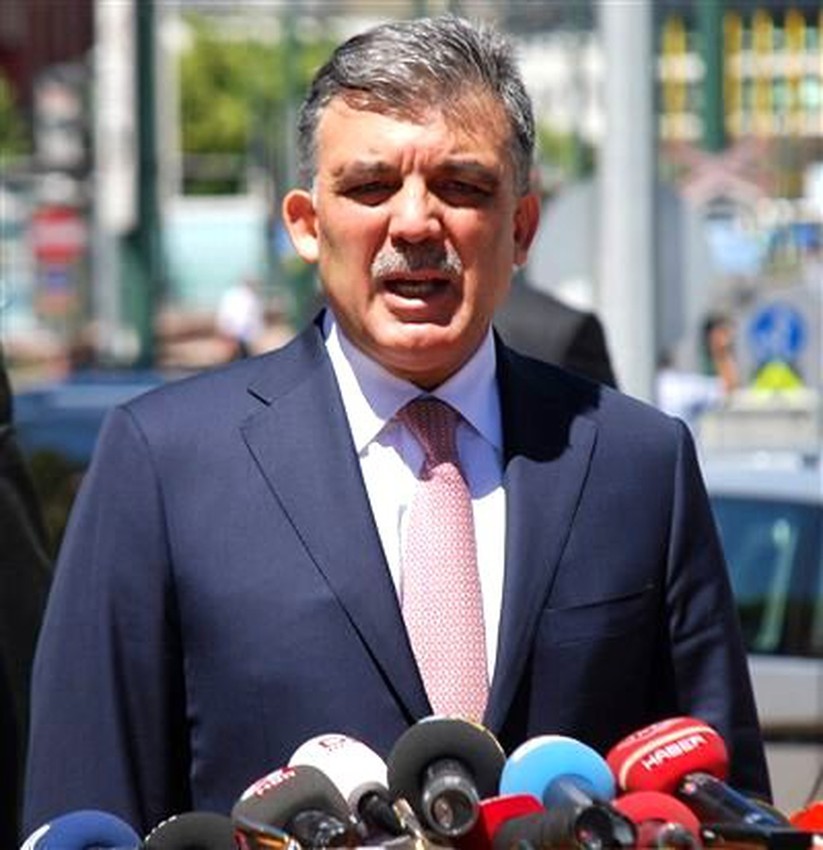 Cumhurbaşkanı Gül, Geceyi Hastanede Geçirecek