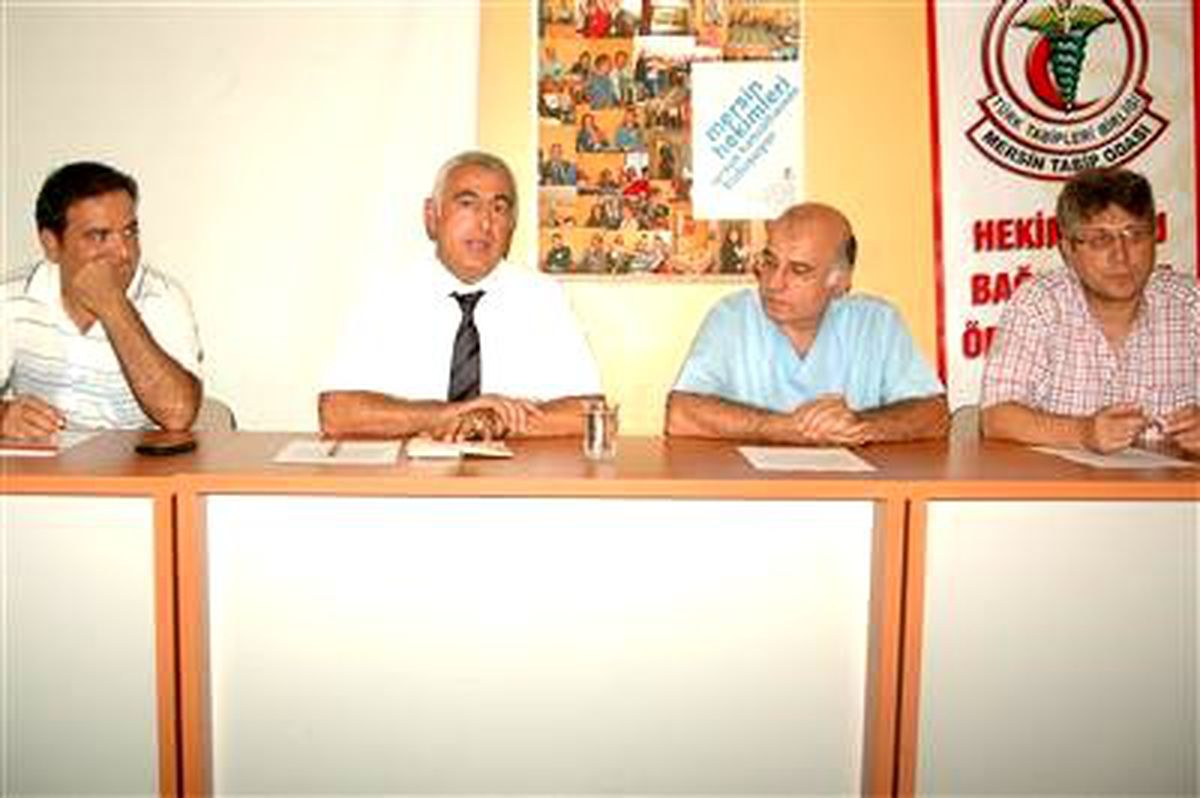 Doktorlar Gaziantep\'teki Terör Saldırısını Kınadı