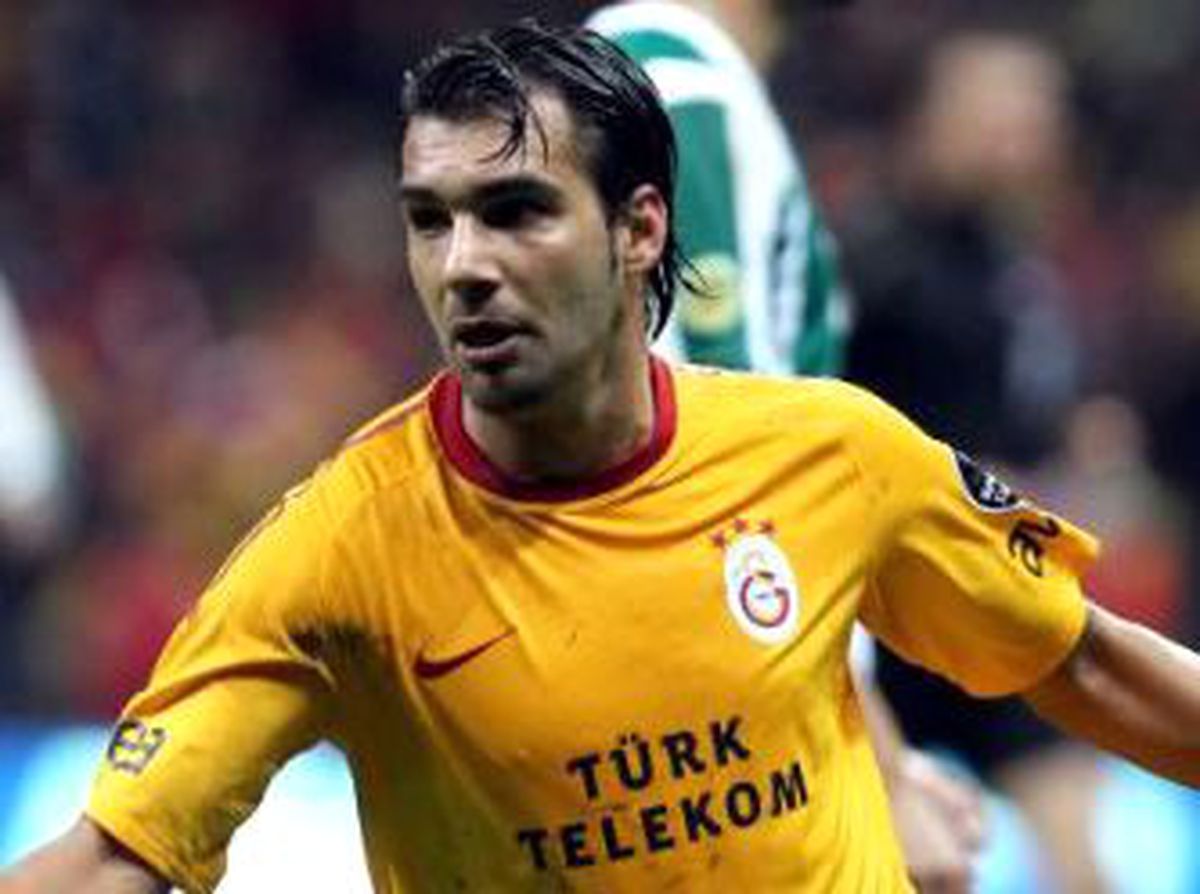 Galatasaray\'dan Engin Baytar İçin \'Geçmiş Olsun\' Mesajı