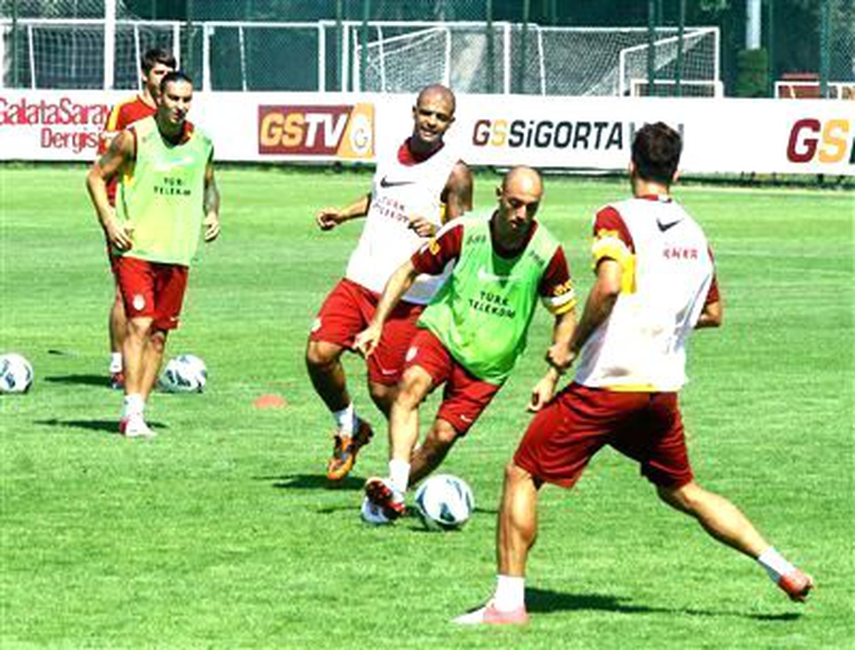 Galatasaray, Derbi Maçı Hazırlıklarını Sürdürüyor