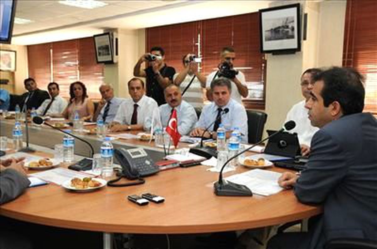 Güzeloğlu: "Mersin, İşsizlikle Mücadelede Başarılı Bir İl"