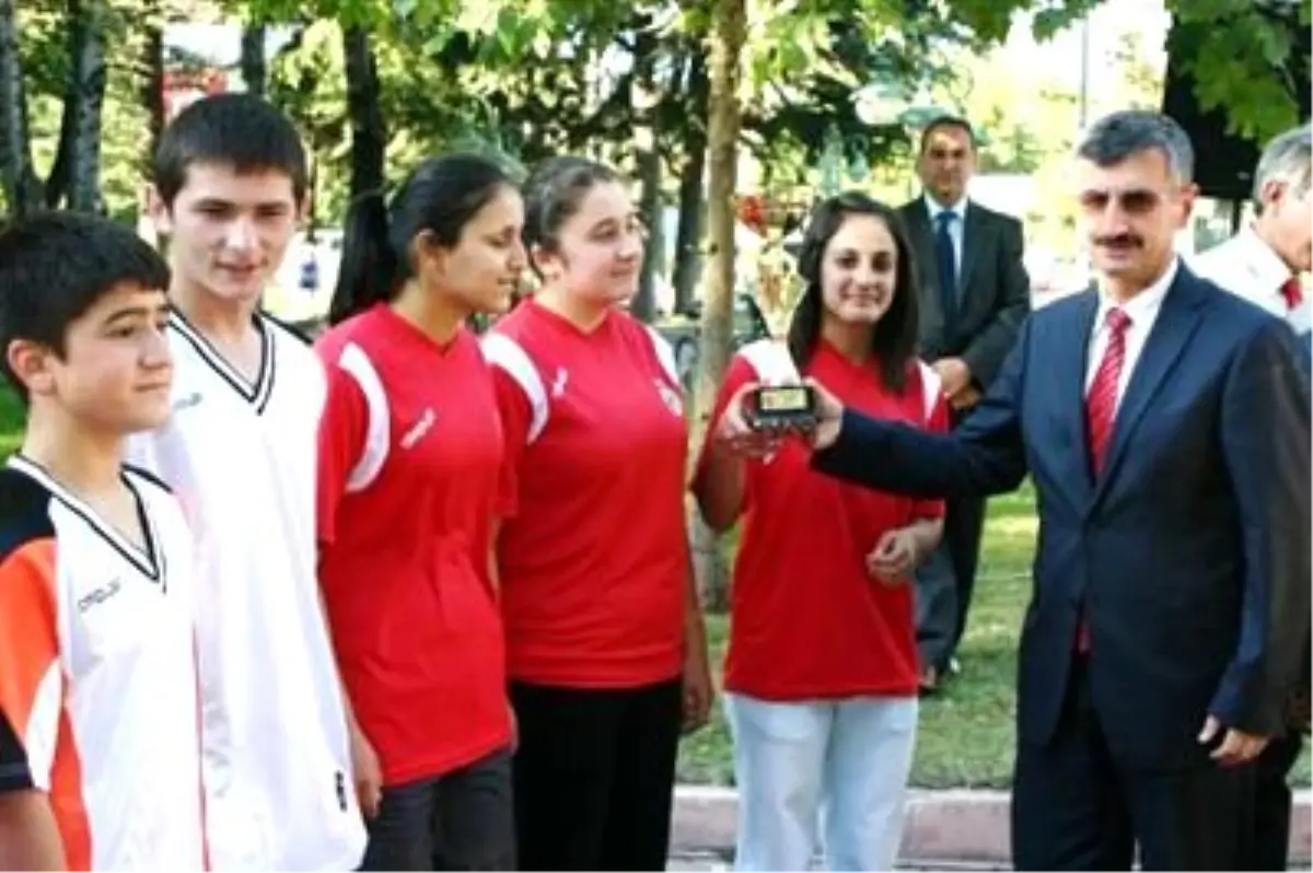 İstiklal Yolu Bisiklet Yarışına Brisa Damga Vurdu